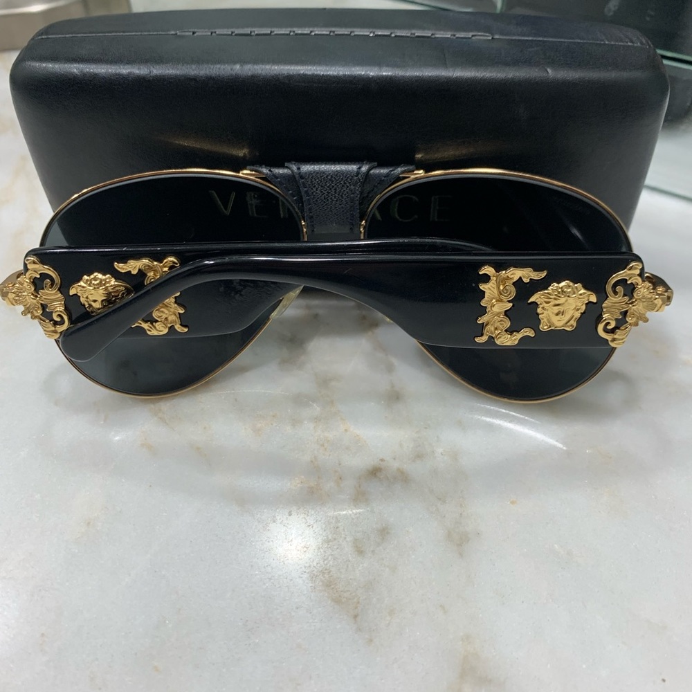 Versace aviator glasses - Picture 3 of 3